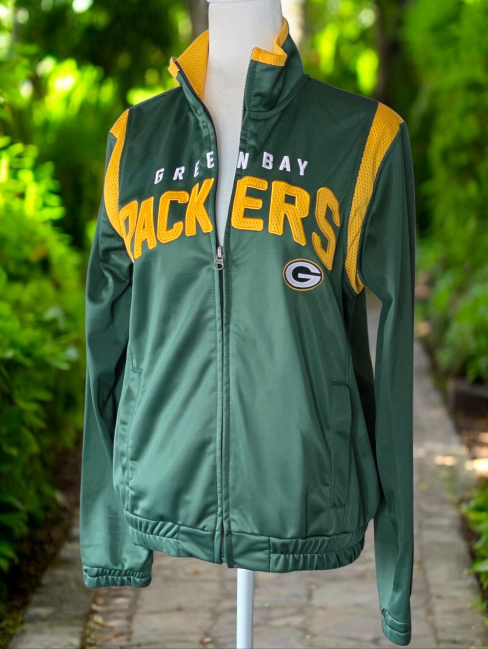 NWOT NFL TEAM APPAREL (MED) Women's Green Bay Packers Zip Up Jacket